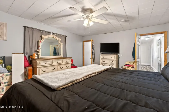 $220,000 | 21 Richard Johnson Road, Carriere, MS 39426