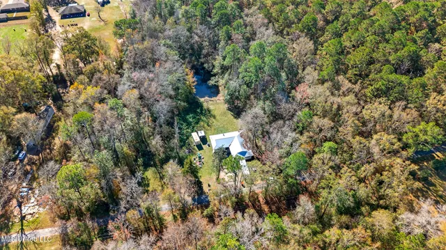 $220,000 | 21 Richard Johnson Road, Carriere, MS 39426
