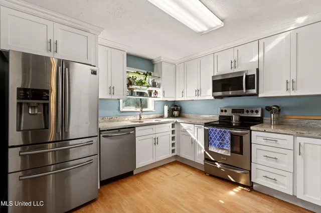 $220,000 | 21 Richard Johnson Road, Carriere, MS 39426