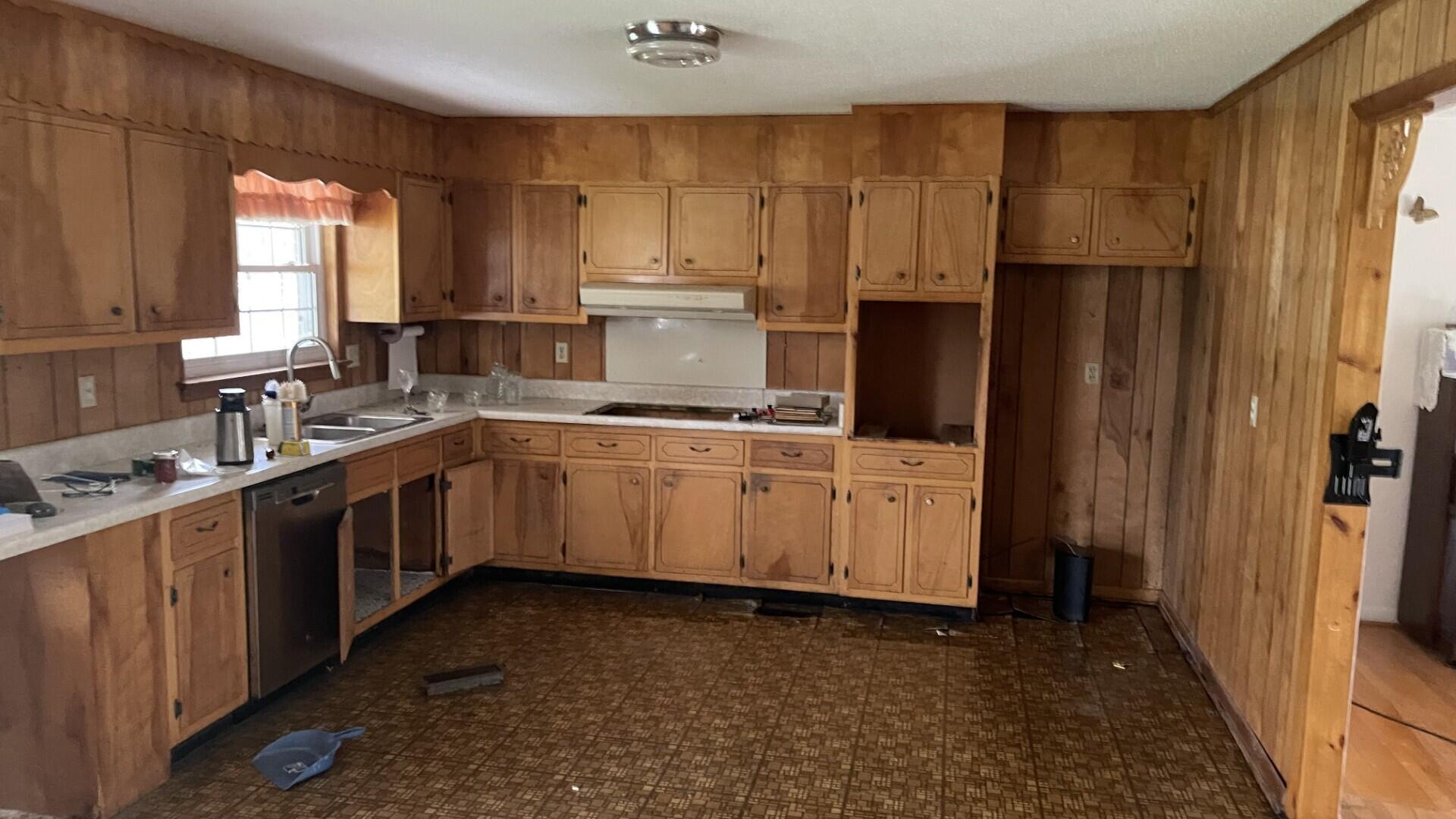 879 South Jenkins Road Chickamauga, GA 30707 - Photo 2 of 13 jenkins rd kitchen 2