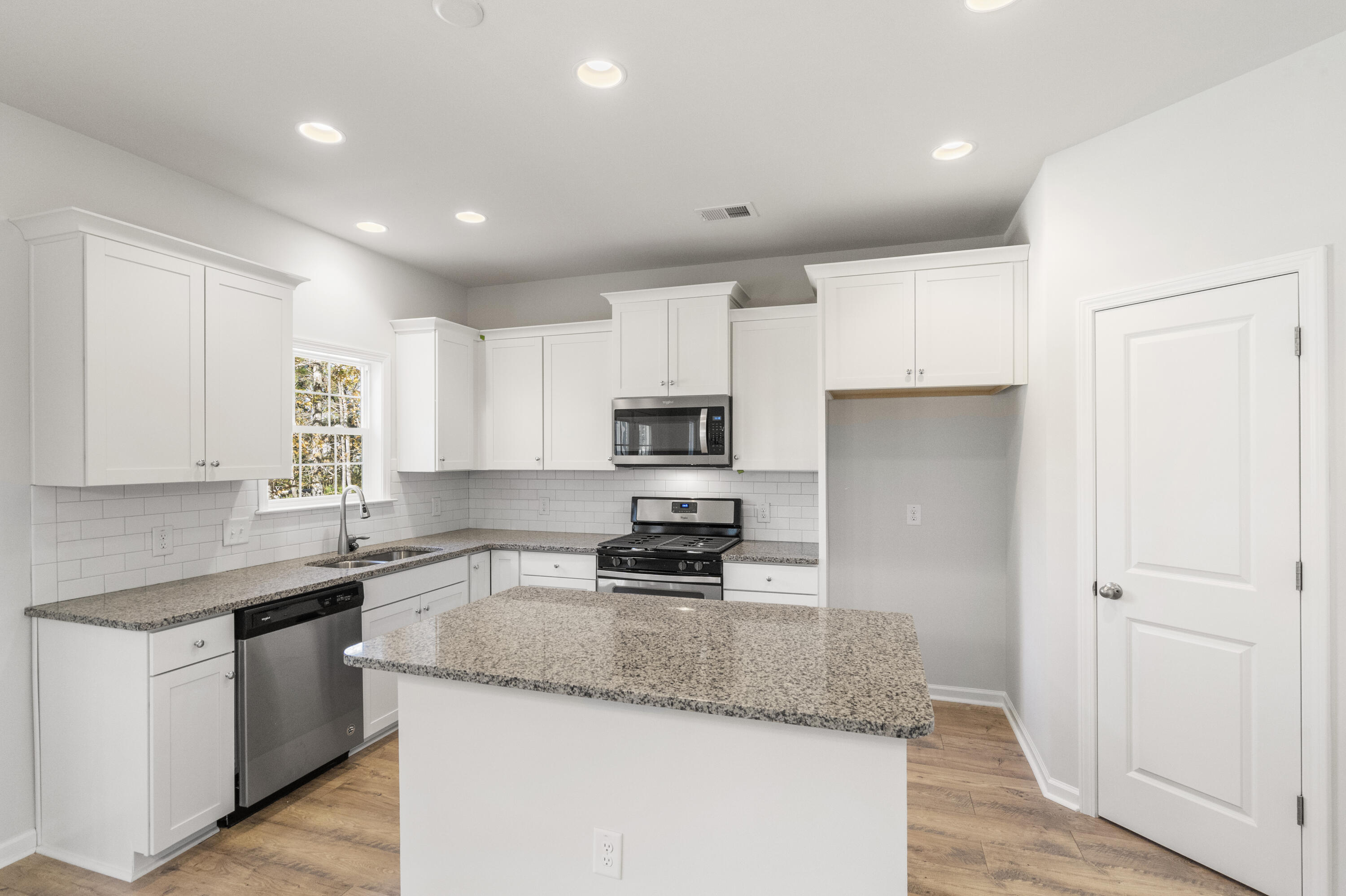 488 Eagleview Drive Moncks Corner, SC 29461 - Photo 11 of 37 SDH09802