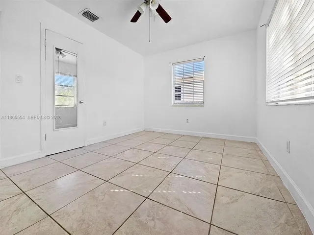 $2,900 | 315 Northeast 165th Street, Unit 315, Miami, FL 33162