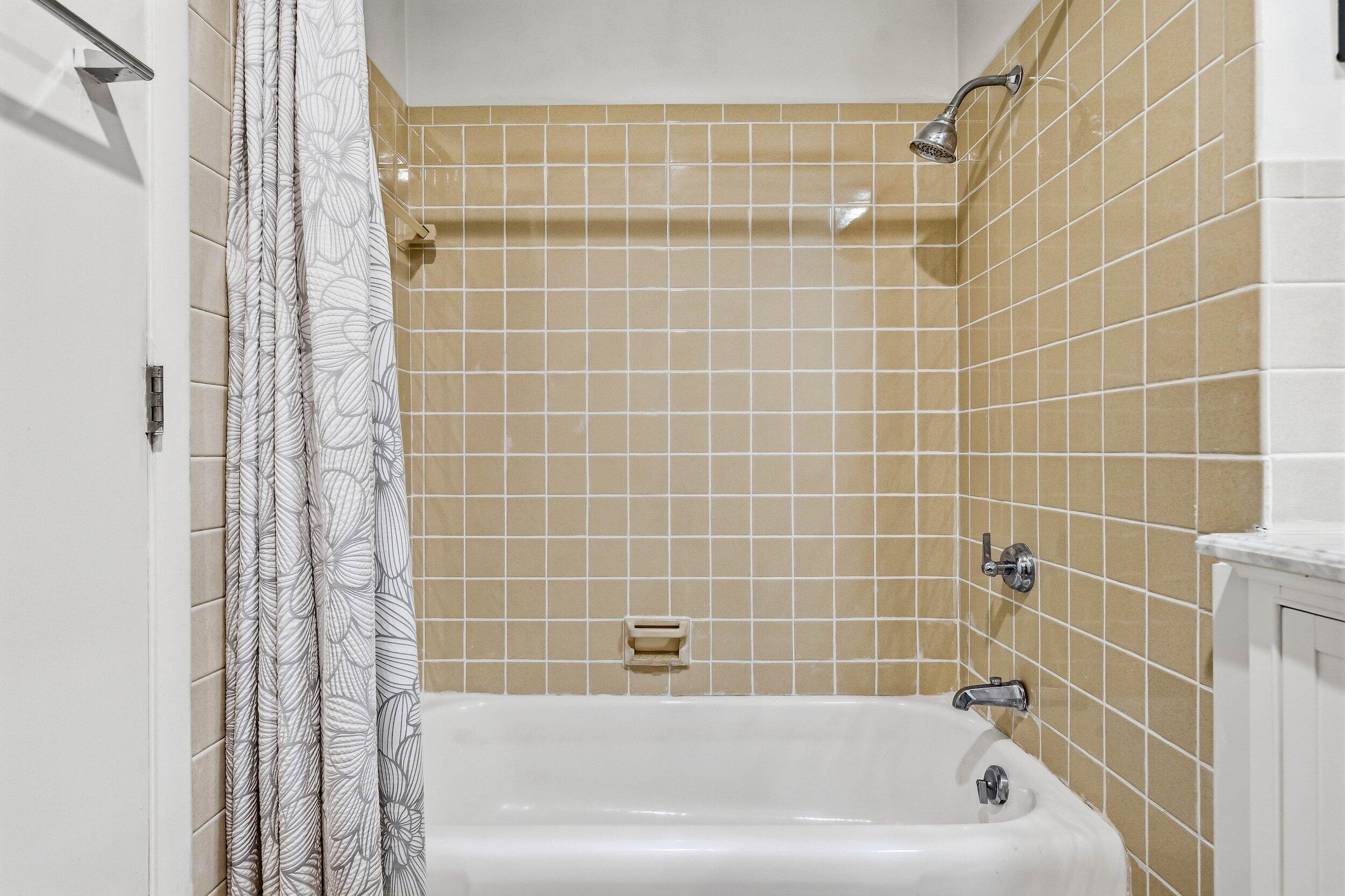219 Heidel Road Thiensville, WI 53092 - Photo 15 of 33 Bathroom 2