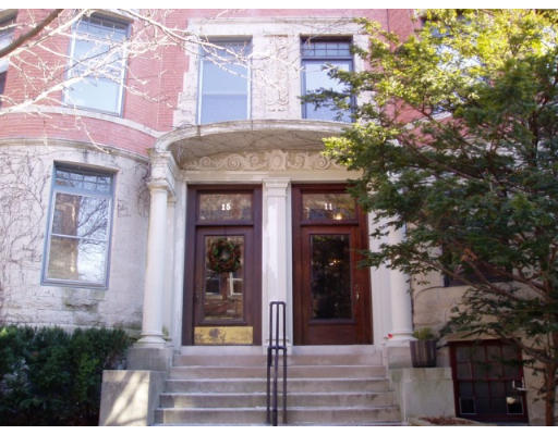 11 Warwick Road, Unit 3 Brookline, MA 02445 - Photo 1 of 11 Gallery Image 1