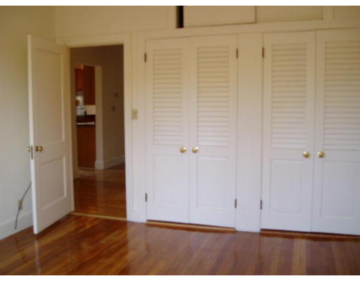 11 Warwick Road, Unit 3 Brookline, MA 02445 - Photo 6 of 11 Gallery Image 6