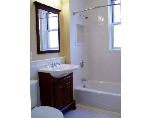 11 Warwick Road, Unit 3 Brookline, MA 02445 - Photo 8 of 11 Gallery Image 8