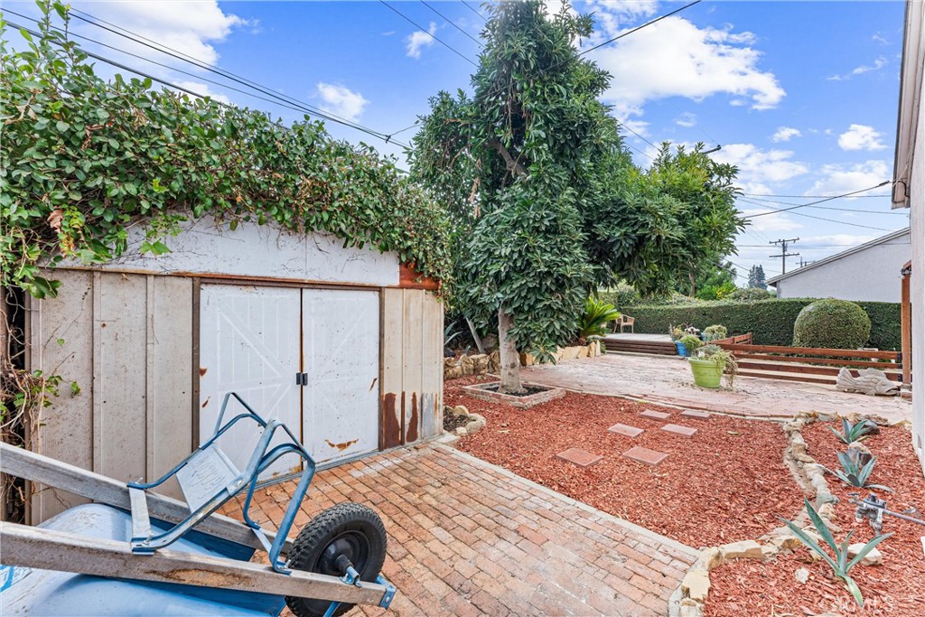 336 Catalpa Avenue Brea, CA 92821 - Photo 27 of 32