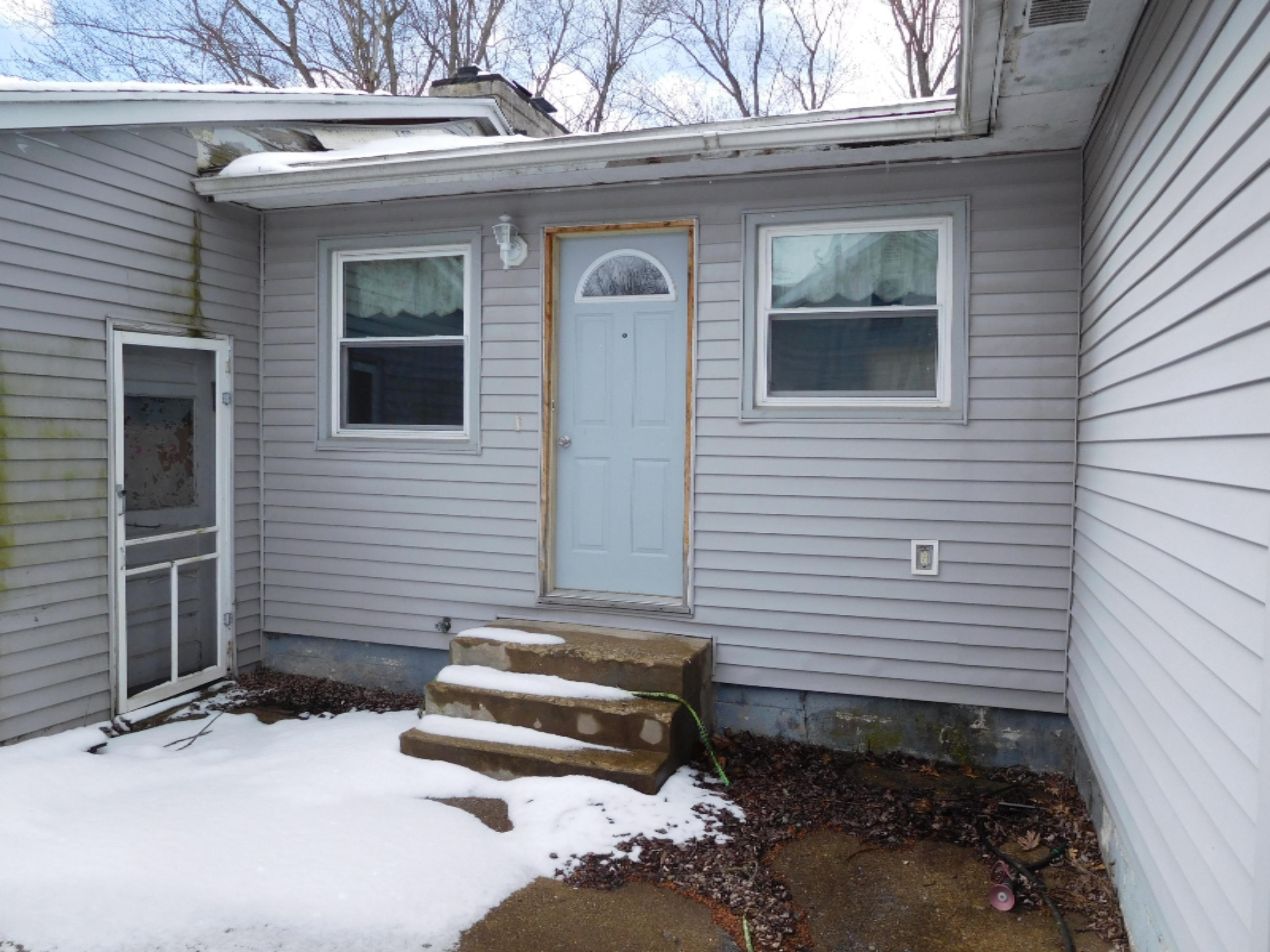 207 Stateline Road Niles, MI 49120 - Photo 8 of 20 DSCN2242