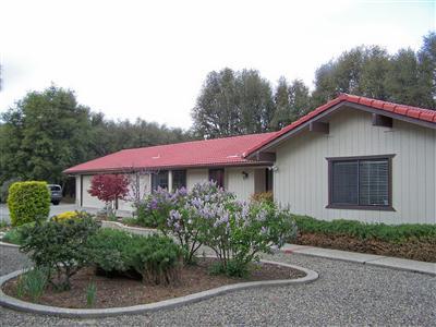 46300 Vista Del Rio Drive Oakhurst, CA 93644 - Photo 1 of 19 Front of home