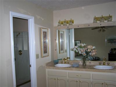 46300 Vista Del Rio Drive Oakhurst, CA 93644 - Photo 18 of 19 Master bath