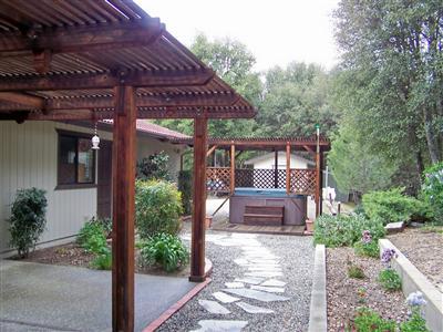 46300 Vista Del Rio Drive Oakhurst, CA 93644 - Photo 7 of 19 Backyard w/spa
