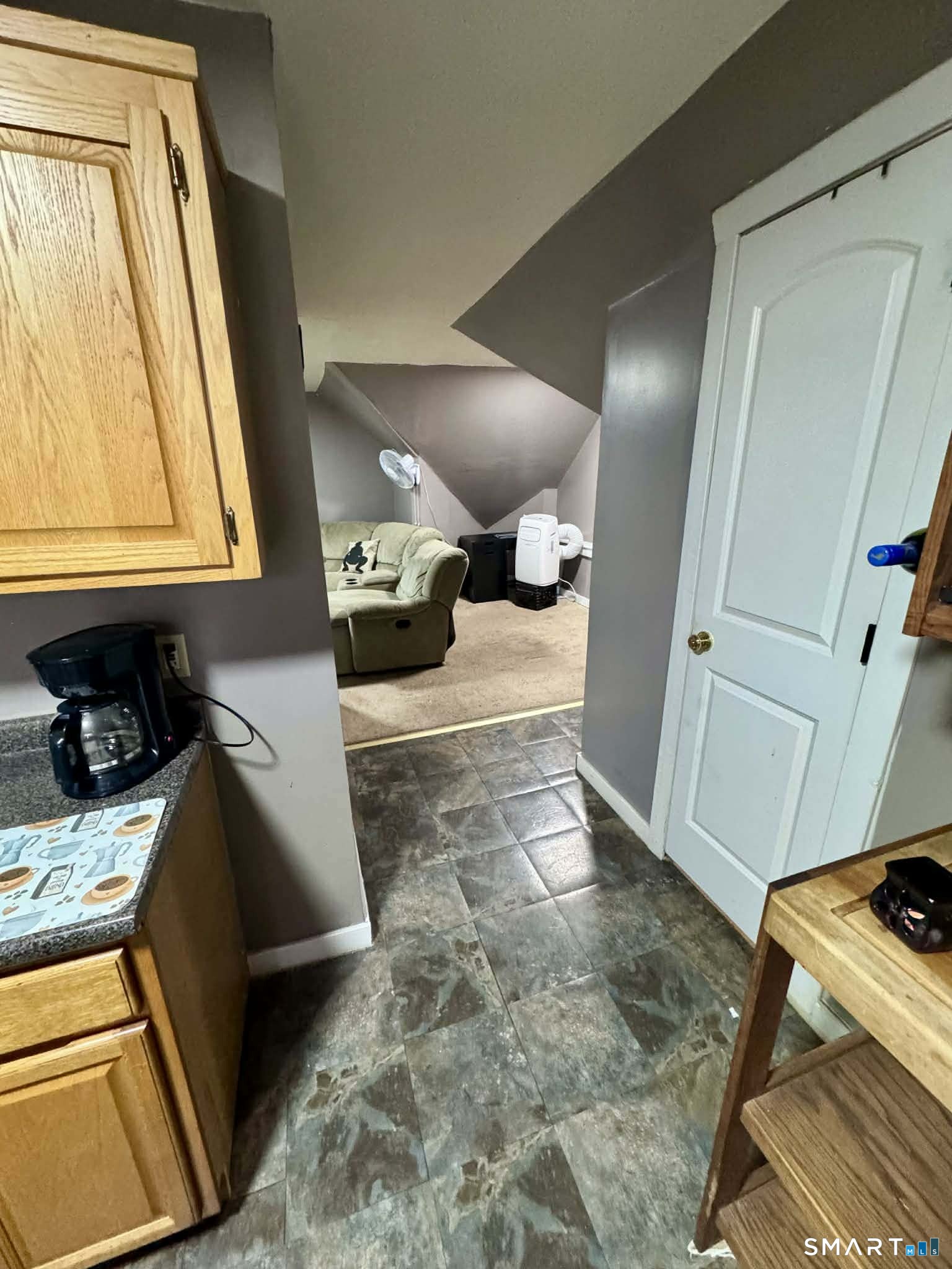 37 Capen Street Hartford, CT 06120 - Photo 7 of 11