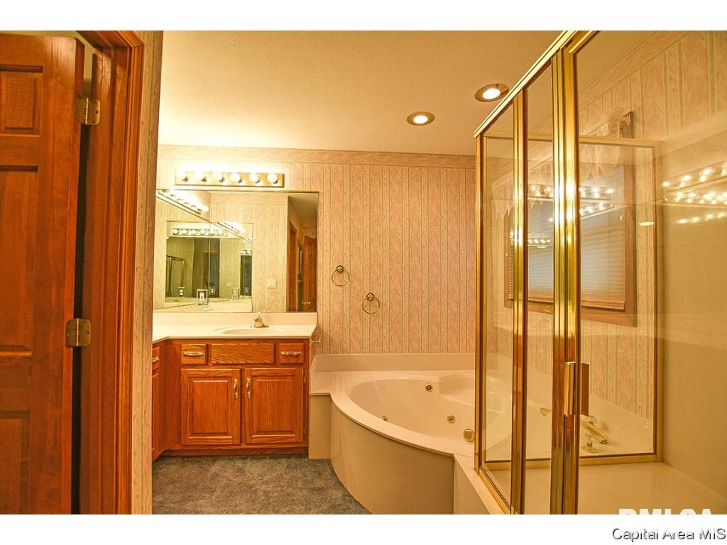 4471 Foxbury Lane Springfield, IL 62711 - Photo 17 of 36 Gallery Image 17