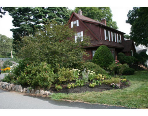 23 Lynnbrook Road Lynnfield, MA 01940 - Photo 2 of 11 Gallery Image 2