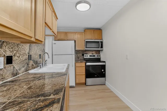 $2,300 | 1267 North Lafayette Street, Unit 404, Denver, CO 80218