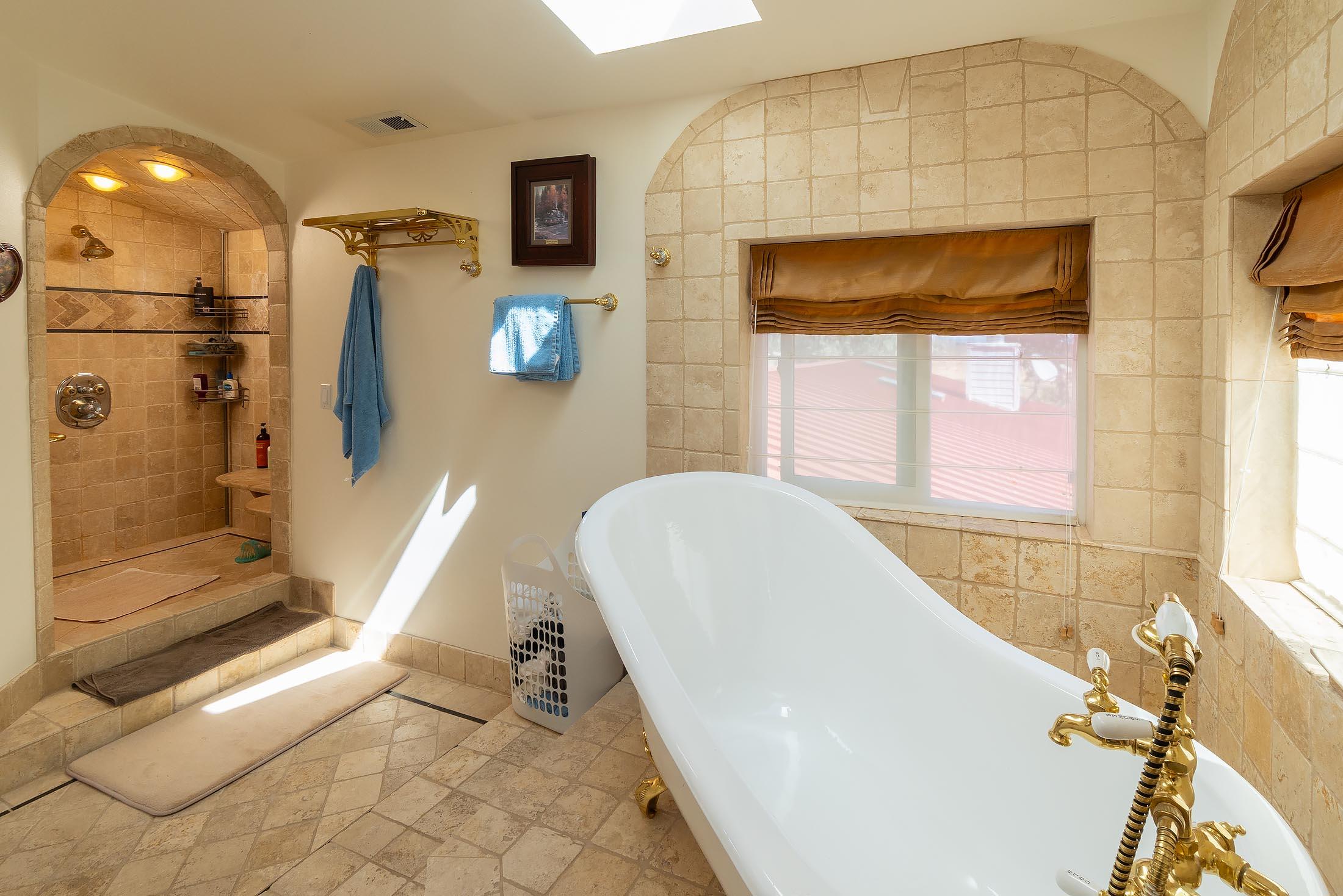 59047 Old Lake Road Christmas Valley, OR 97641 - Photo 23 of 55 Luxurious apartment bathroom