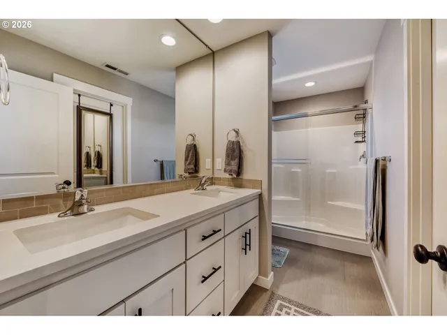 $655,000 | 12056 Southeast Punch Bowl Fls Court, Happy Valley, OR 97086