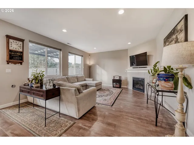 $655,000 | 12056 Southeast Punch Bowl Fls Court, Happy Valley, OR 97086