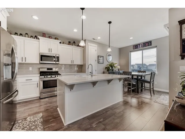 $655,000 | 12056 Southeast Punch Bowl Fls Court, Happy Valley, OR 97086