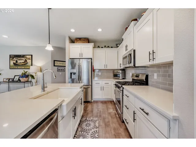 $655,000 | 12056 Southeast Punch Bowl Fls Court, Happy Valley, OR 97086