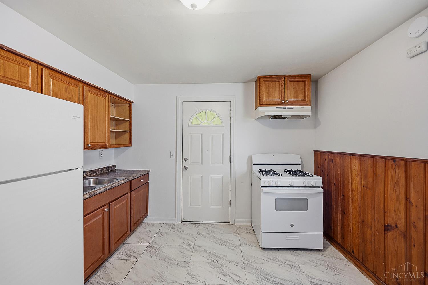2532 Rack Court, Unit 1 Cincinnati, OH 45239 - Photo 5 of 11 Gallery Image 5