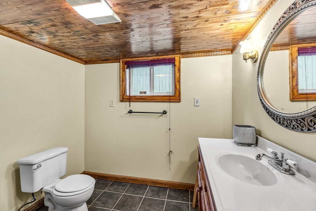 79 Marsden Street Springfield, MA 01109 - Photo 31 of 33