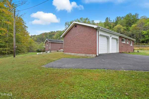 $463,000 | 4299 Fairview Road, Duffield, VA 24244