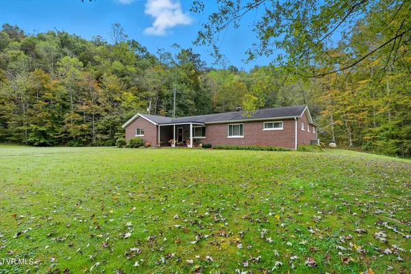 $463,000 | 4299 Fairview Road, Duffield, VA 24244
