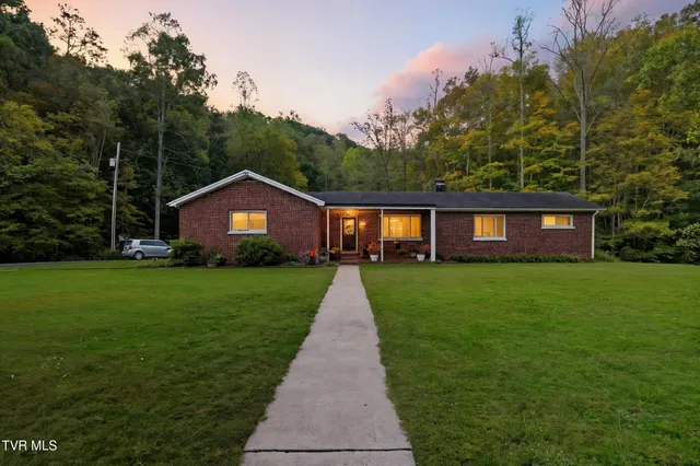 $475,000 | 4299 Fairview Road, Duffield, VA 24244