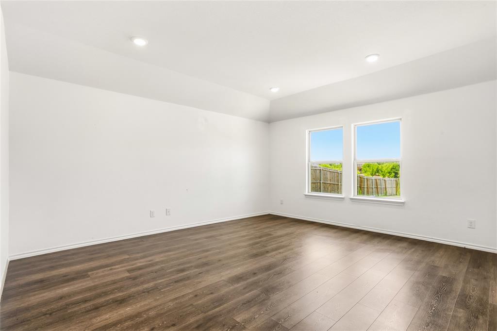 3006 Pitchfork Way Forney, TX 75126 - Photo 13 of 34 Living room