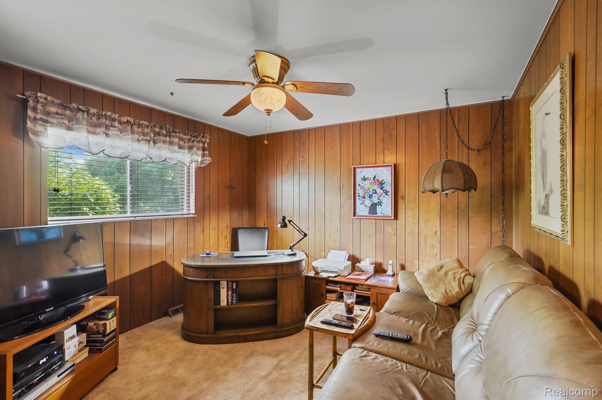 36241 Hardenburg Road Farmington, MI 48331 - Photo 4 of 21 Gallery Image 4