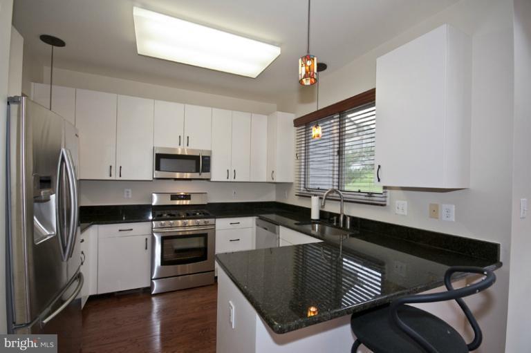 21 Stridesham Court Baltimore, MD 21209 - Photo 1 of 30 Kitchen