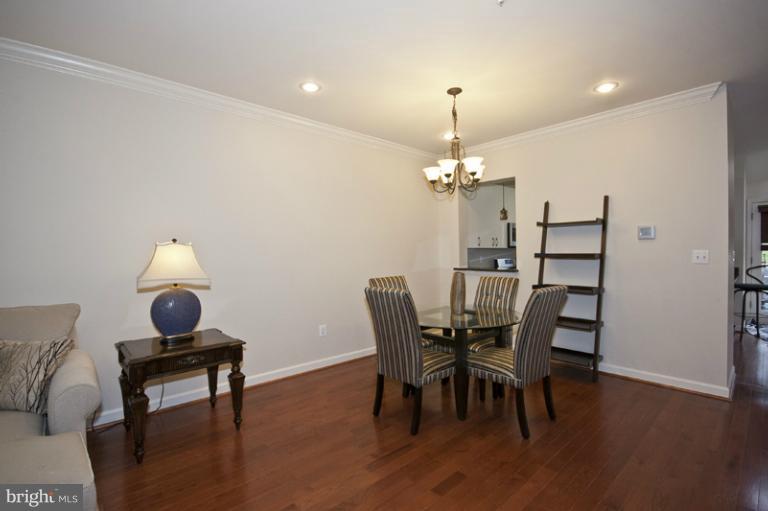 21 Stridesham Court Baltimore, MD 21209 - Photo 17 of 30 Dining room