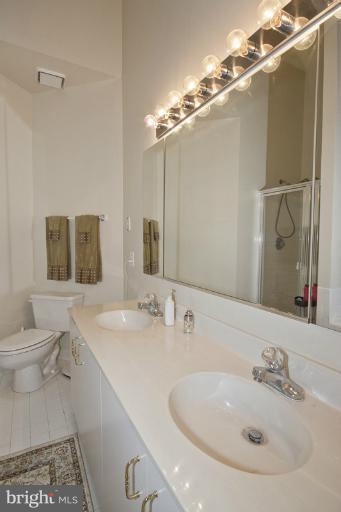 21 Stridesham Court Baltimore, MD 21209 - Photo 23 of 30 Bath (Master)