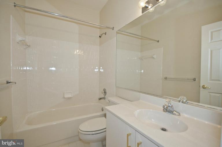 21 Stridesham Court Baltimore, MD 21209 - Photo 7 of 30 Bath