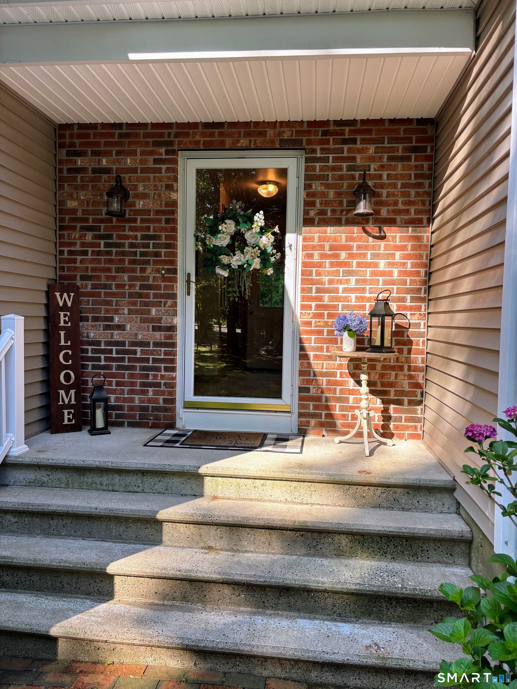 7 Stephens Court Clinton, CT 06413 - Photo 2 of 13