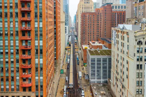 $349,000 | 208 West Washington Street, Unit 1605, Chicago, IL 60606