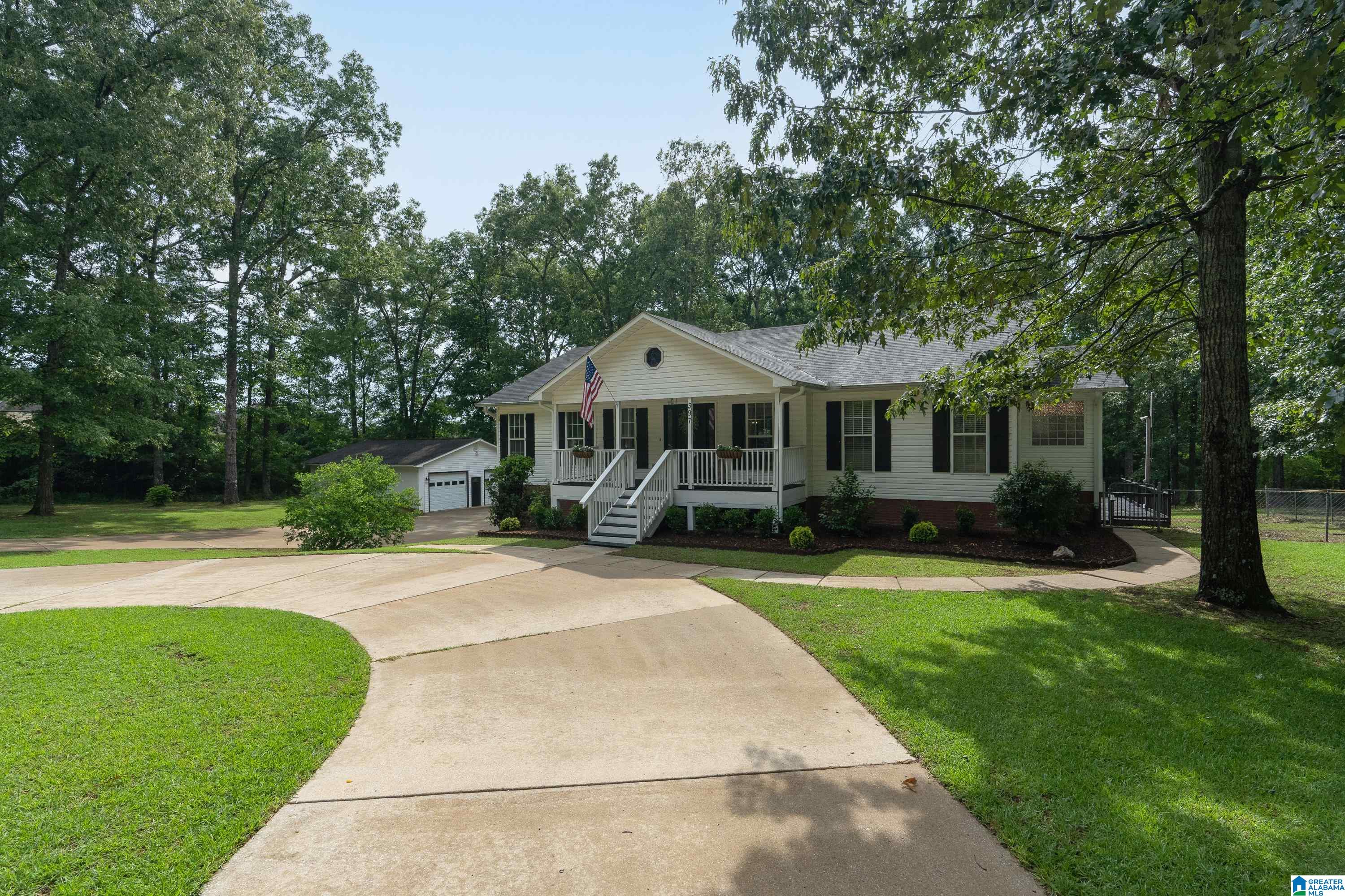 397 Cedar Lane Alabaster, AL 35114 - Photo 2 of 48