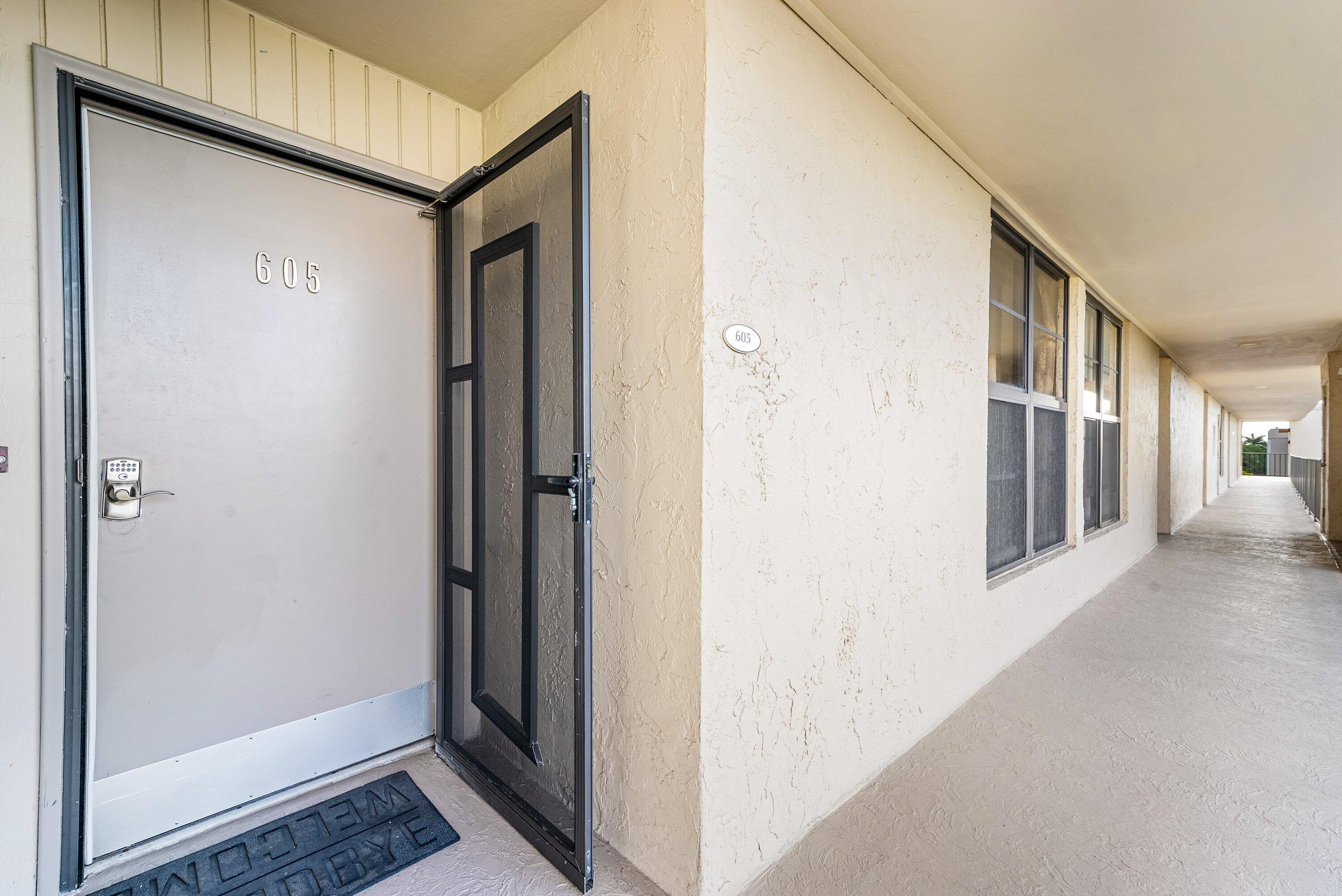 6 Royal Palm Way, Unit 605 Boca Raton, FL 33432 - Photo 6 of 45 003-6RoyalPalmWay-BocaRaton-FL-33432-SMA