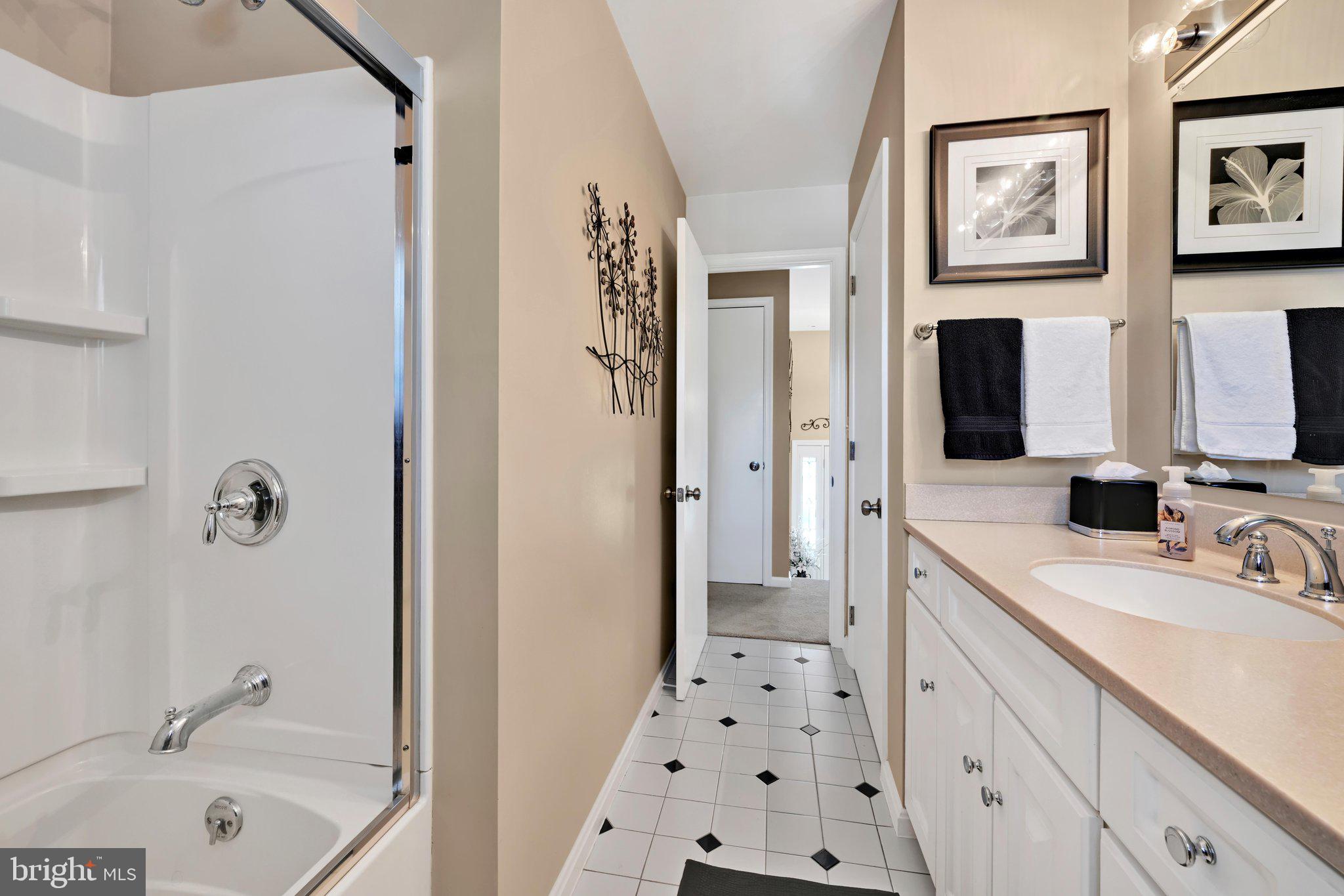 104 Julia Road Ephrata, PA 17522 - Photo 35 of 53 Bathroom