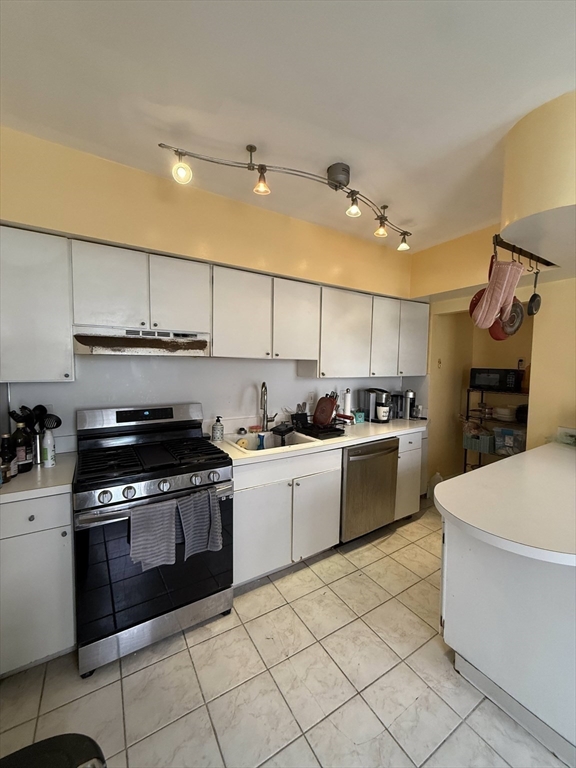 110 Lanark Road, Unit 1 Boston, MA 02135 - Photo 6 of 12