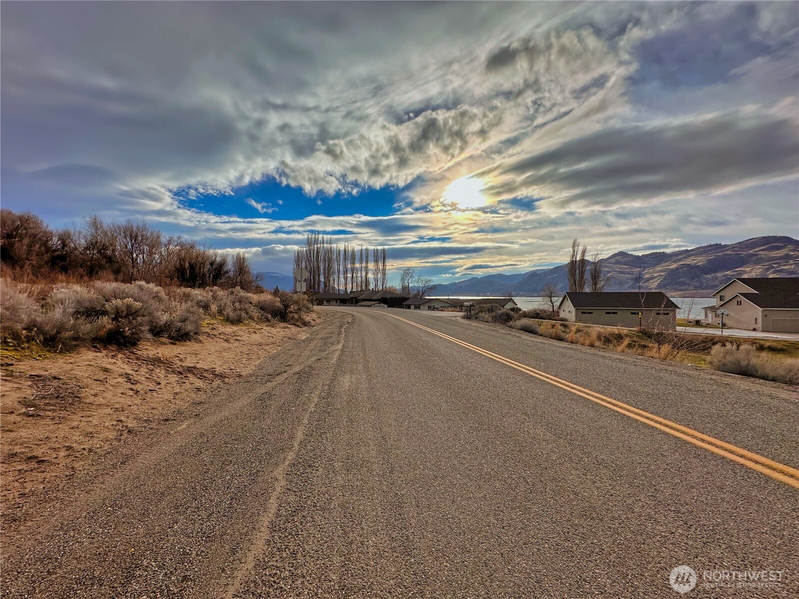 409 Eastlake Road Oroville, WA 98844 - Photo 6 of 10