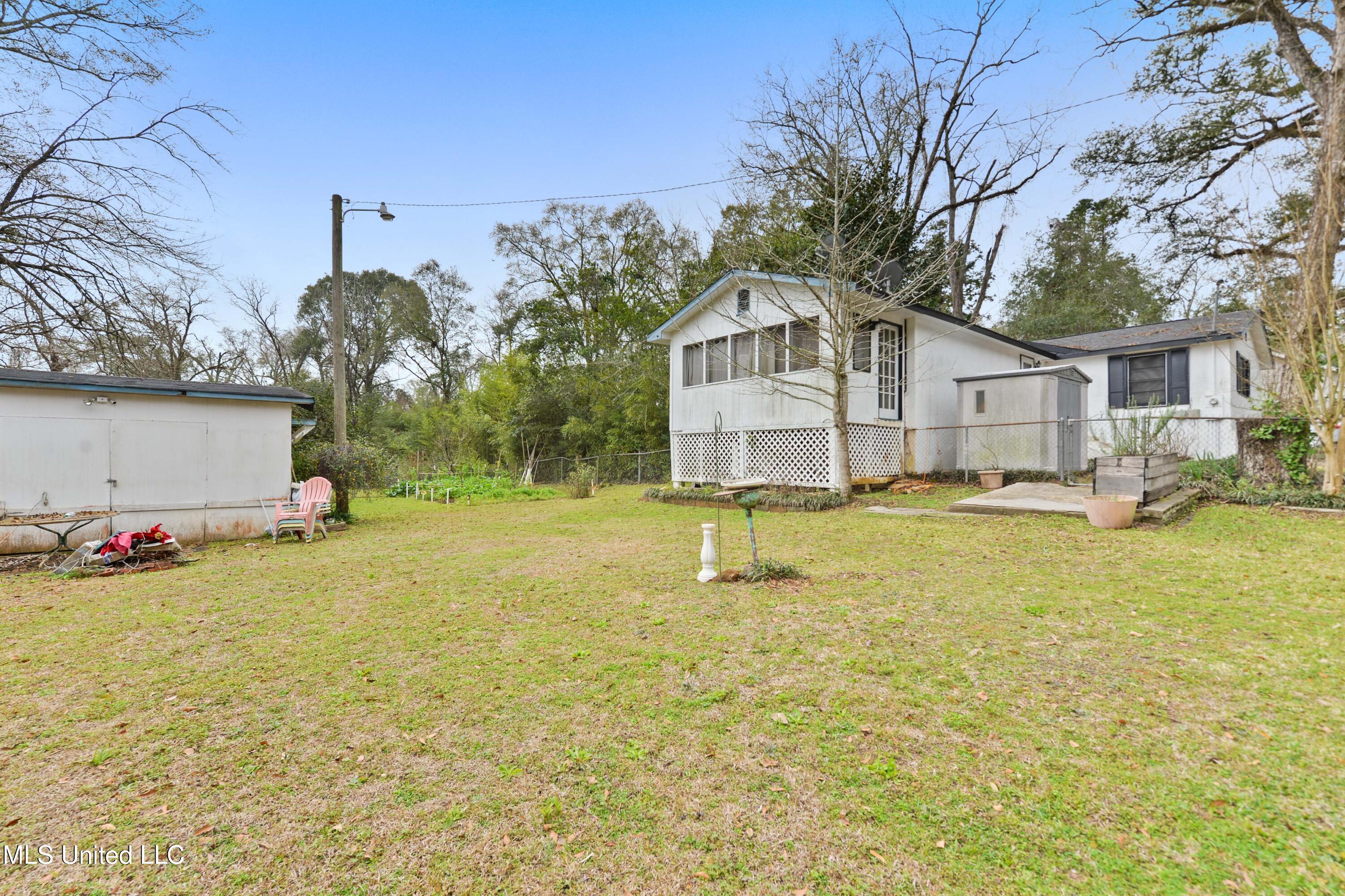 117 Cedar Street Lucedale, MS 39452 - Photo 19 of 24 020