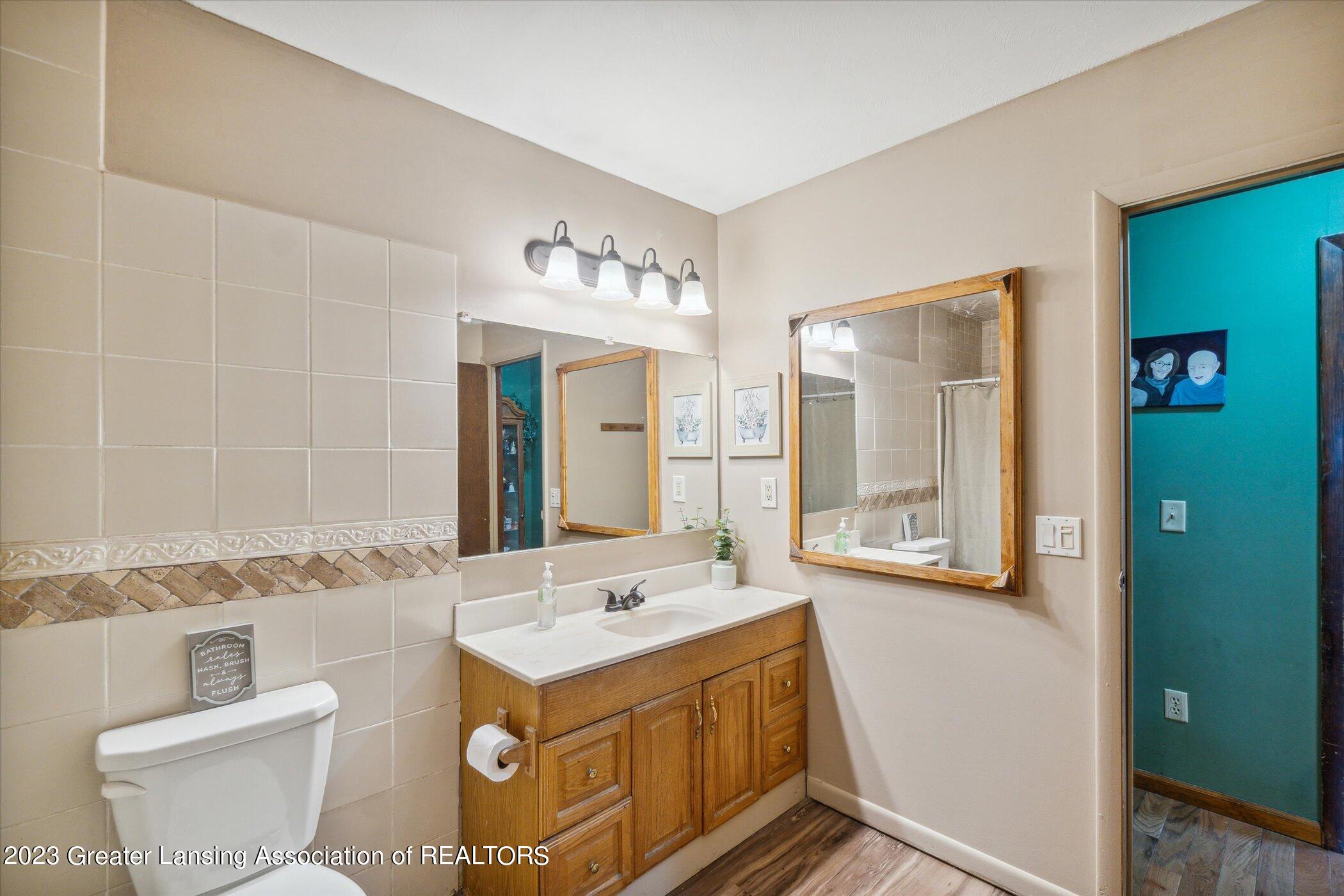 1386 Kelly Road Mason, MI 48854 - Photo 22 of 35 27-1386-Kelly-Rd-Mason-MI-48854-WindowSt