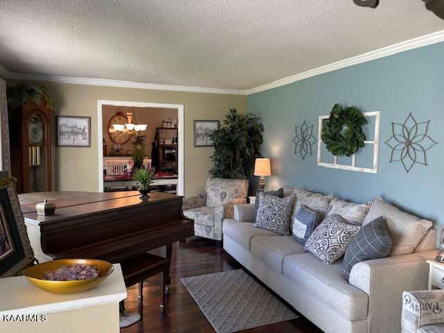 102 West Melbourne Road Oak Ridge, TN 37830 - Photo 4 of 58 Family Room 2