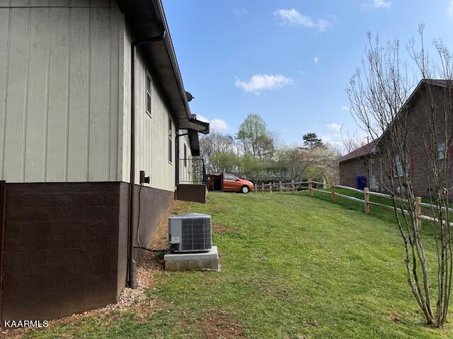 102 West Melbourne Road Oak Ridge, TN 37830 - Photo 47 of 58 Side Yard:Apartment seperate Enterance