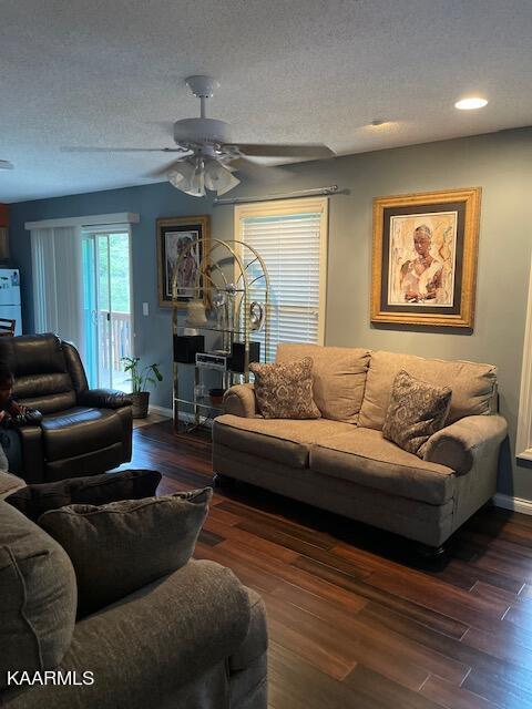102 West Melbourne Road Oak Ridge, TN 37830 - Photo 50 of 58 Apartment Living Room 1