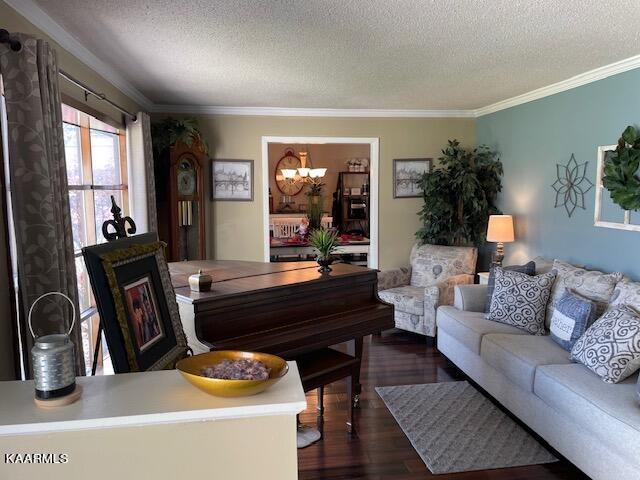 102 West Melbourne Road Oak Ridge, TN 37830 - Photo 5 of 58 Family Room 1