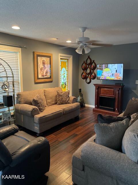102 West Melbourne Road Oak Ridge, TN 37830 - Photo 51 of 58 Apartment Living Room 2