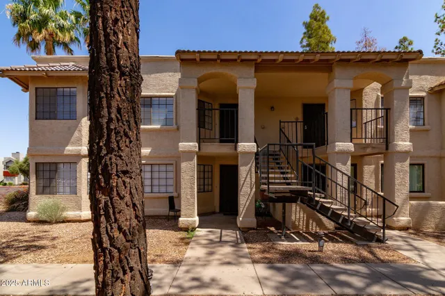 $200,000 | 925 South Longmore, Unit 201, Mesa, AZ 85202